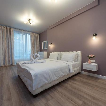 New Modern Apartments. Metro Minskaya Kyiv Exterior photo